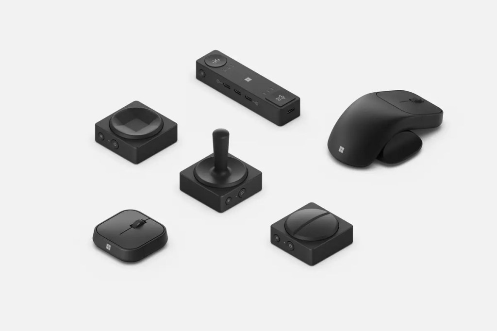 Los nuevos accesorios de accesibilidad adaptativa de Microsoft incluyen un joystick al estilo de Atari